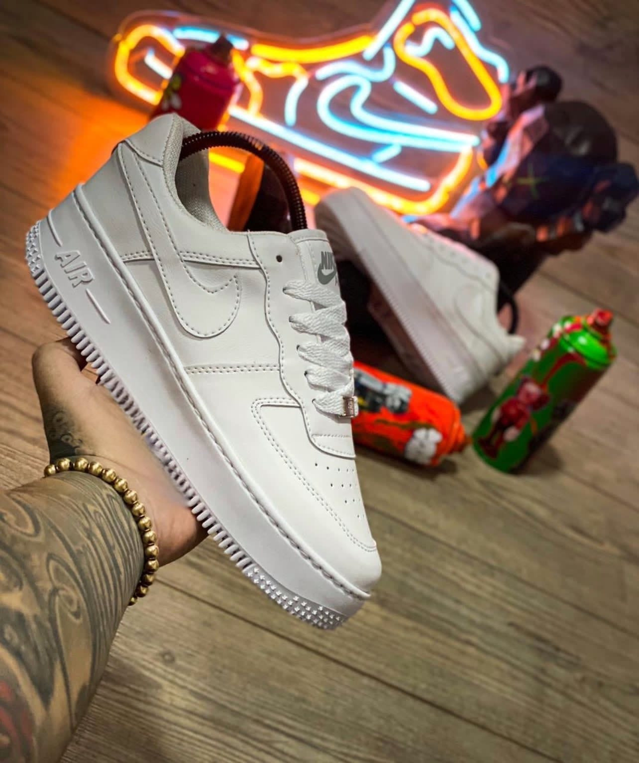 NIKE FORCE ONE